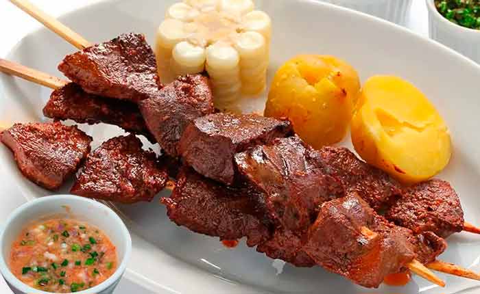 anticuchos comidas peruanas